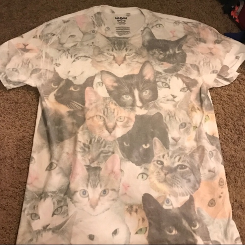 Cat shirt!